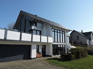 22194103-Ferienwohnung-2-Winterberg-300x225-1