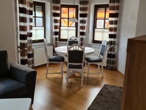 22200245-Ferienwohnung-4-Winterberg-300x225-3