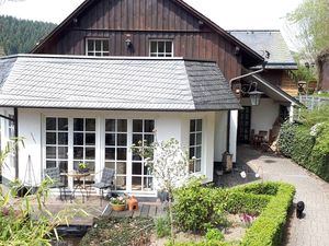 22100469-Ferienwohnung-4-Winterberg-300x225-0