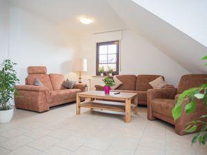 23646202-Ferienwohnung-4-Winterberg-300x225-1