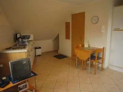 Fewo Typ A Küchenzeile und Essbereich