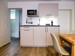 24047557-Ferienwohnung-4-Winterberg-300x225-5