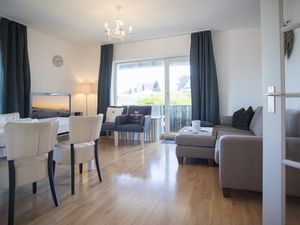 24056303-Ferienwohnung-4-Winterberg-300x225-4