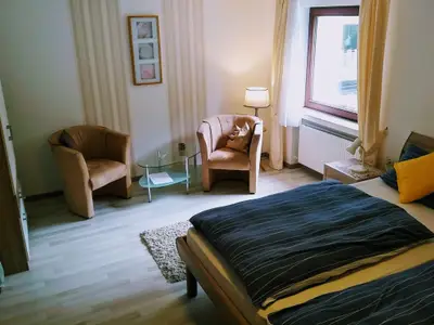 Fewo unten -2 Schlafzimmer/ 2 Bäder mit Gartenblick