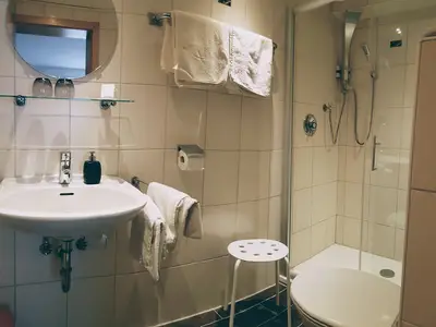 Fewo unten -2 Schlafzimmer/ 2 Bäder mit Gartenblick