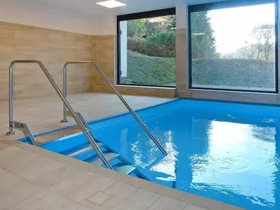 PoolOfHouse
