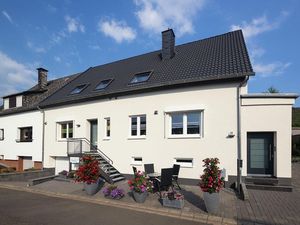 19177773-Ferienwohnung-3-Wintrich-300x225-0