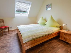 24006876-Ferienwohnung-3-Wintrich-300x225-3