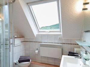 24006876-Ferienwohnung-3-Wintrich-300x225-4