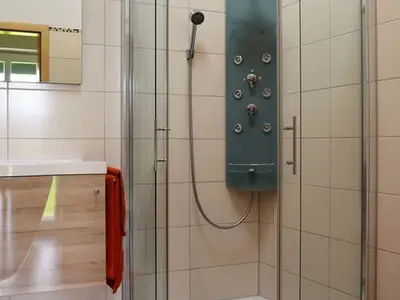Wohnung Abendrot: Bad mit Massagedusche