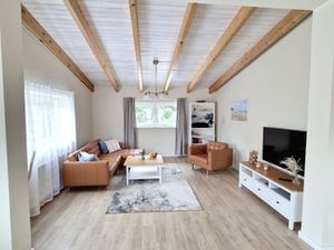 23551378-Ferienwohnung-4-Wismar-300x225-2