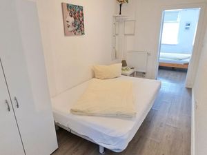 24018066-Ferienwohnung-3-Wismar-300x225-5