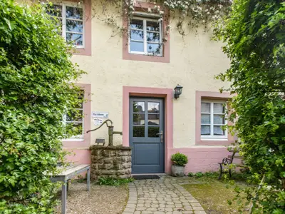 Kornblume Eingang mit Brunnen