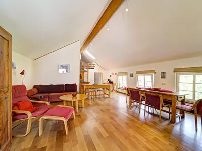 Mohnblume offene Wohne- und Essbereich mit Küche