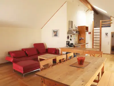 Mohnblume offene Wohne- und Essbereich mit Küche