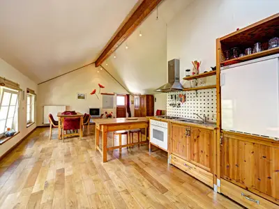 Mohnblume offene Wohne- und Essbereich mit Küche