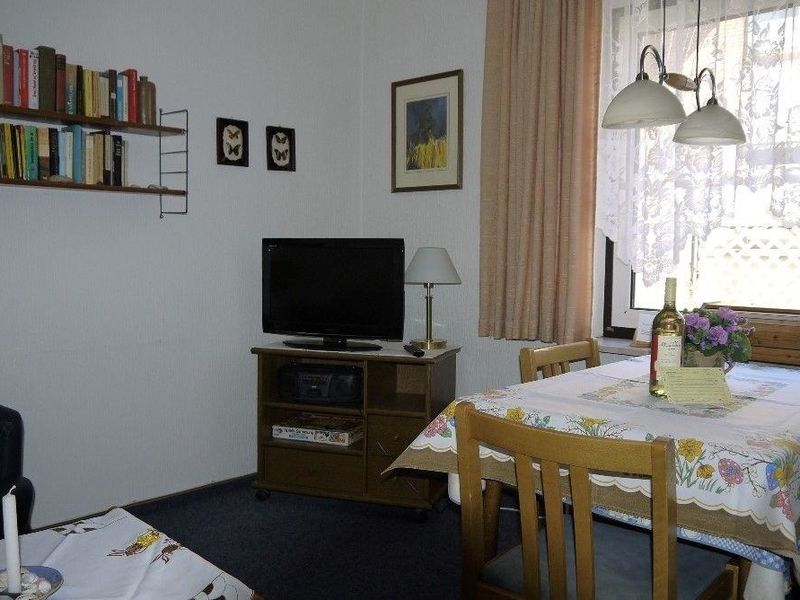 23896020-Ferienwohnung-3-Wittdün-800x600-0