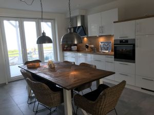 23881622-Ferienwohnung-5-Wittdün-300x225-5