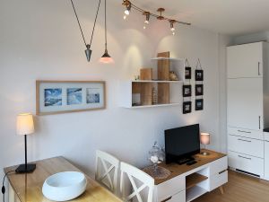 23886330-Ferienwohnung-3-Wittdün-300x225-1