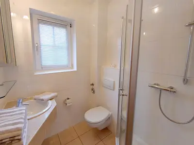 Badezimmer in der Ferienwohnung Auszeit am Meer in Wittdün auf Amrum