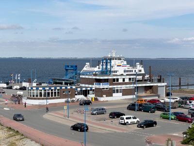 Blick auf den Fähranleger vom Balkon der Ferienwohnung Anneliese in Wittdün auf Amrum