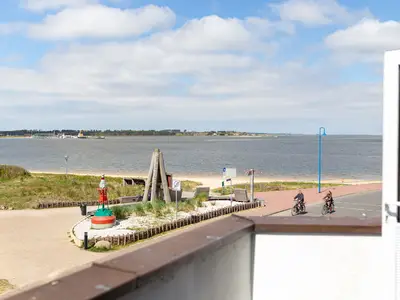 Aussicht vom Balkon der Wohnung Jungnamen Sand 01