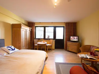 Doppelbett in der Ferienwohnung Jungnamensand 15 in Wittdün auf Amrum