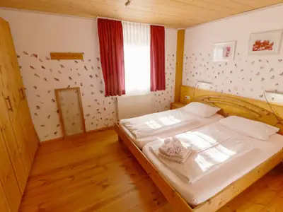 moarhof-wohnung-lindenblick-schlafen-eltern02