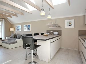 23660900-Ferienwohnung-4-Wittenbeck-300x225-4