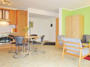 24021705-Ferienwohnung-4-Wittenbeck-300x225-5