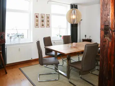 DiningRoom