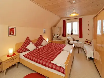 Schlafzimmer rot.jpg