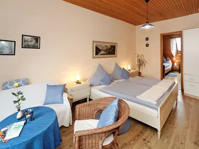 Schlafzimmer blau.jpg