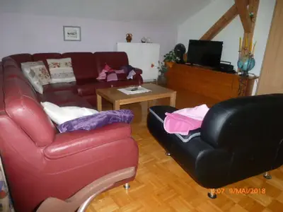 Wohnzimmer mit TV.jp