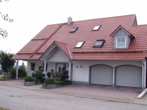 22290209-Ferienwohnung-4-Wolfersdorf-300x225-0