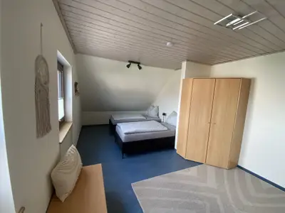 Schlafzimmer 2 mit 2 Einzelbetten