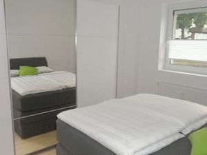 23964282-Ferienwohnung-2-Wolfsburg-300x225-3