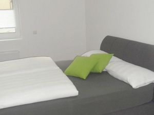 23964282-Ferienwohnung-2-Wolfsburg-300x225-4