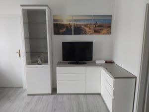 24020497-Ferienwohnung-4-Wolgast-300x225-5