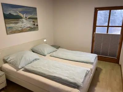 Schlafzimmer 2, Doppelbett 180x200 incl. Verdunkelungsplissee