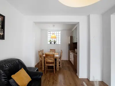 Photo, INSIDE, OUTSIDE