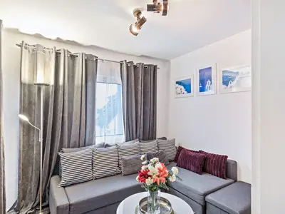 Photo, INSIDE, OUTSIDE