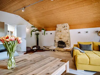 Photo, INSIDE, OUTSIDE