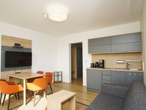 23957410-Ferienwohnung-4-Wreechen-300x225-5