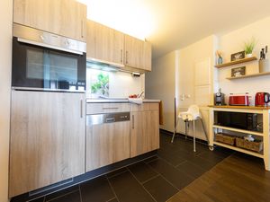 23869608-Ferienwohnung-4-Wremen-300x225-3