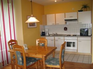 23847727-Ferienwohnung-4-Wremen-300x225-4