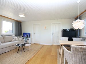 23966840-Ferienwohnung-3-Wrixum-300x225-2