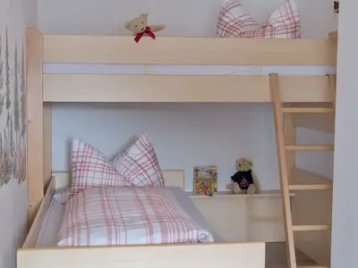Kinderzimmer mit Hochbett