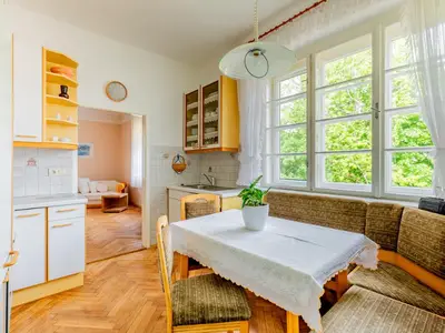 Küche mit Essbereich