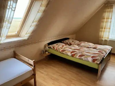Schlafzimmer 2